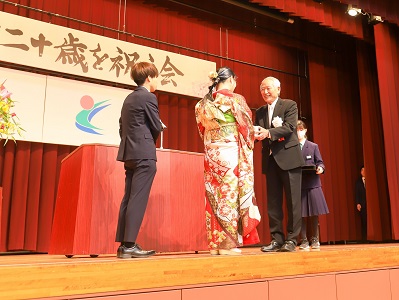 R7-01-12二十歳祝う会1