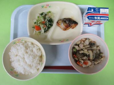 11月25日(火曜日)の給食