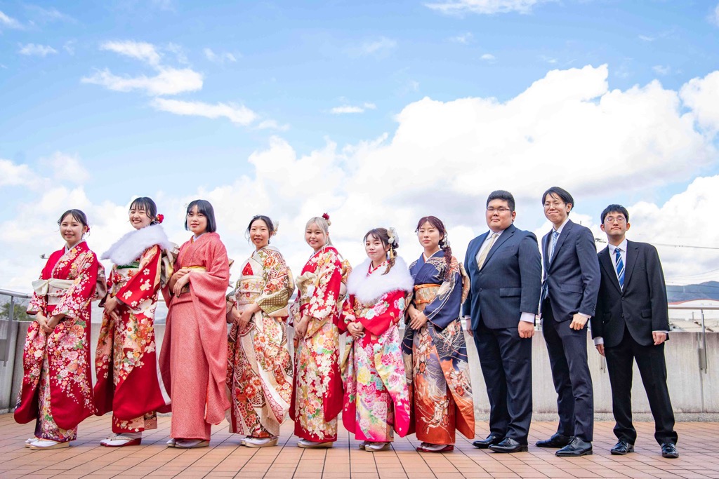 二十歳を祝う会サムネ画像