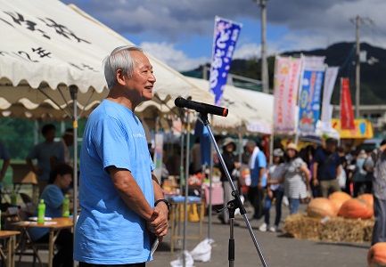 どてかぼちゃカーニバルでの市長挨拶の写真