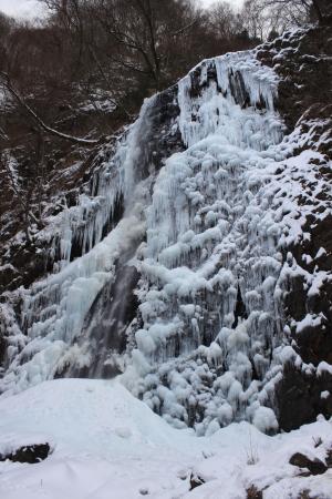 白猪の滝　冬